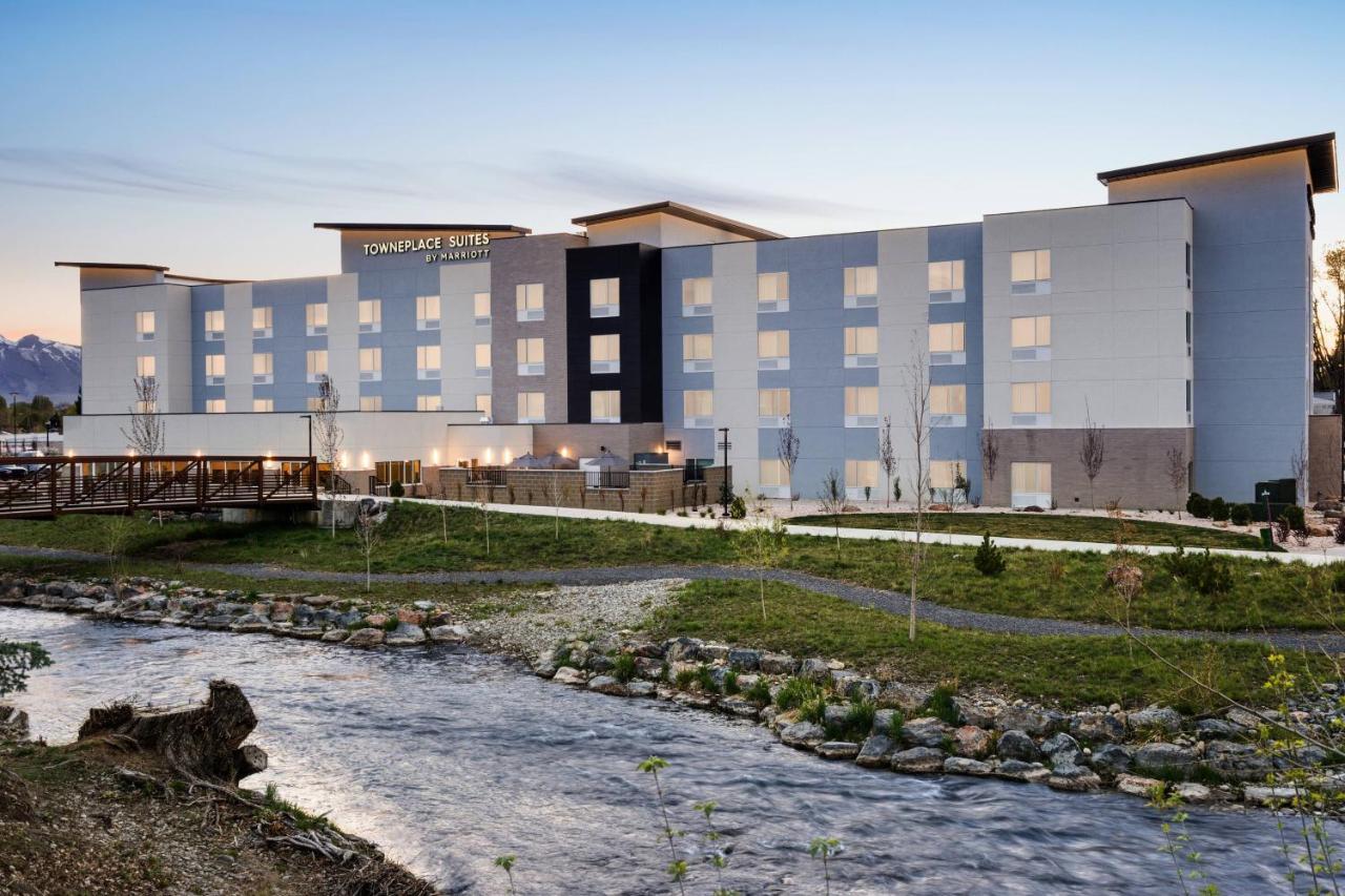 Towneplace Suites By Marriott Logan Exterior photo