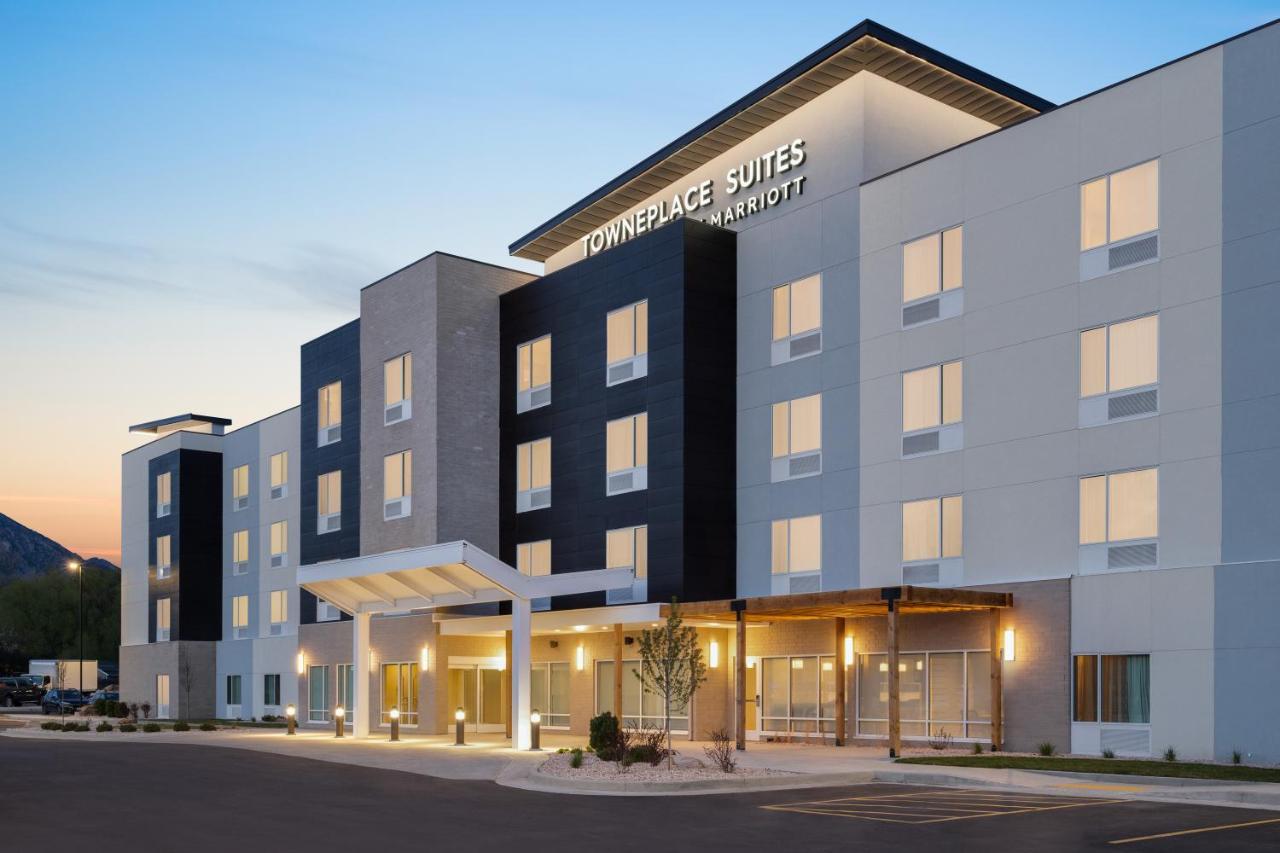 Towneplace Suites By Marriott Logan Exterior photo